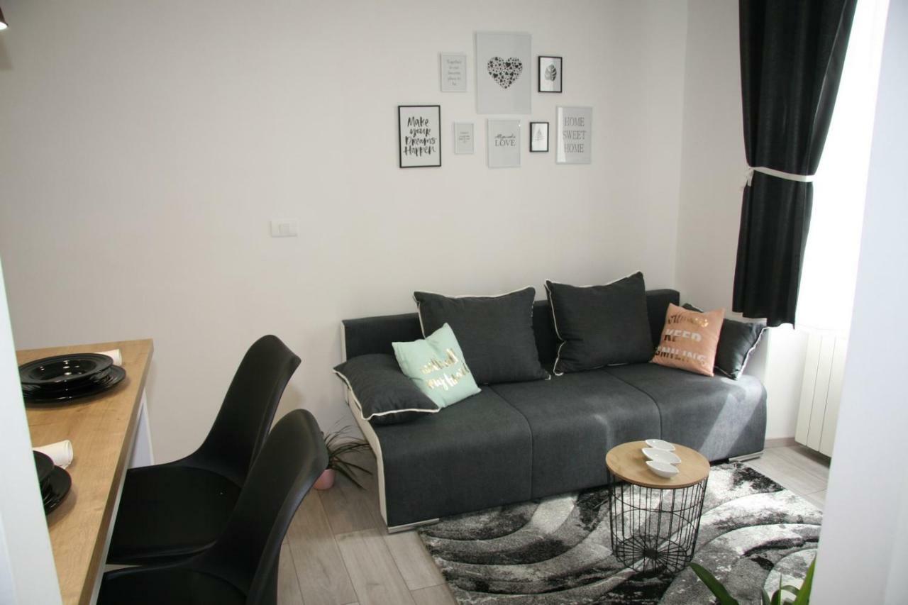 Stylish Apartment In City Center Pula Luaran gambar