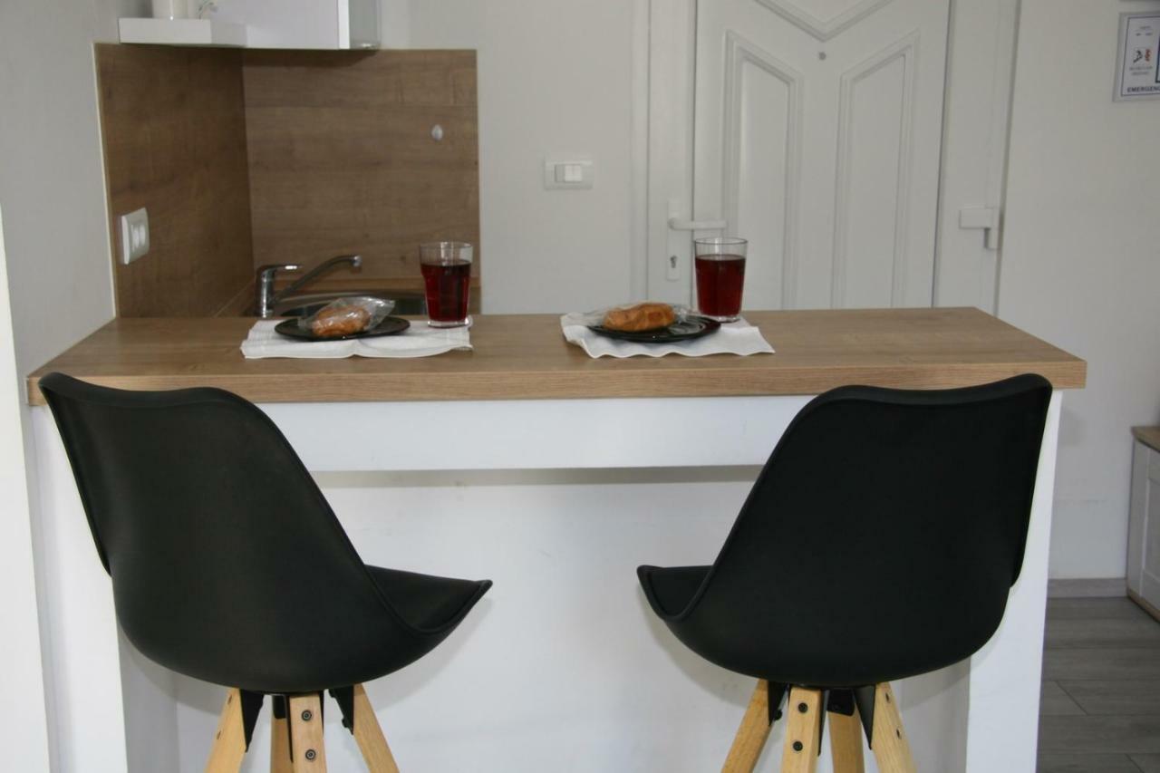 Stylish Apartment In City Center Pula Luaran gambar